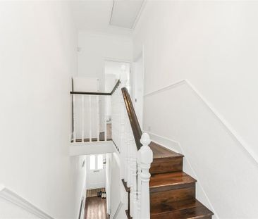 3 bedroom end of terrace house to rent - Photo 3