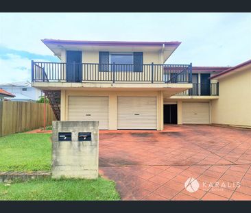 1/12 Robbies Avenue, Carina, Qld 4152 - Photo 2