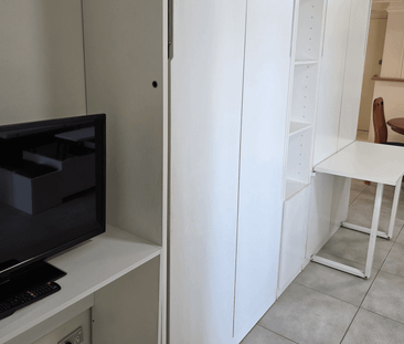 Fully furnished 2 bedroom apartment on level 21 opposite World Towe... - Photo 5