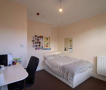 5 Bed - 8 Blandford Gardens, Hyde Park, Leeds - LS2 9AL - Student - Photo 1