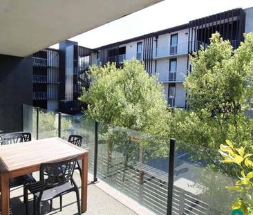 Contemporary City Living - Photo 3