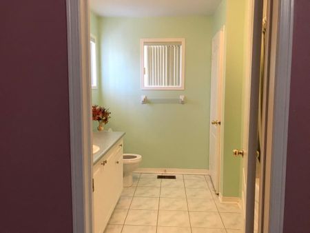 For Lease - 42 Feather Reed Way Unit# Main, Brampton, Ontario - Photo 5