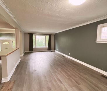 For Lease - 5 Watson Street Unit# Main, Toronto, Ontario - Photo 1