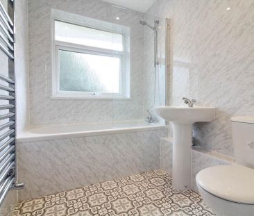 2 bedroom flat to rent - Photo 4