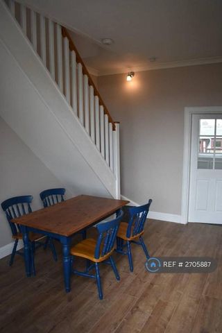 2 bedroom maisonette to rent - Photo 3