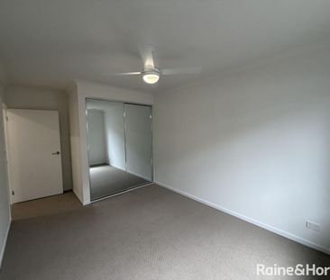 Brand new 4 bedroom home with large yard - Photo 6
