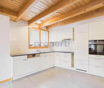 4.5-room penthouse apartment in a quiet, sunny location - Photo 2