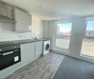 Studio to rent - Photo 3