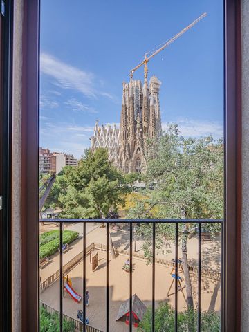 Piso en alquiler temporal frente a la Sagrada Familia, Barcelona - Photo 2