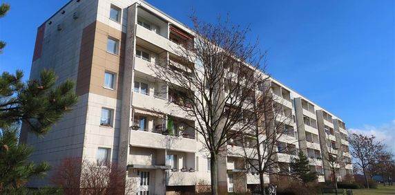 ab 01.07.2025 Drei Zimmer, Balkon - Photo 2