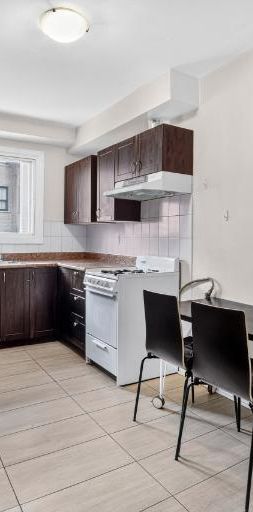 3 ½ SPACIEUX & BIEN ENTRETENU - Photo 1
