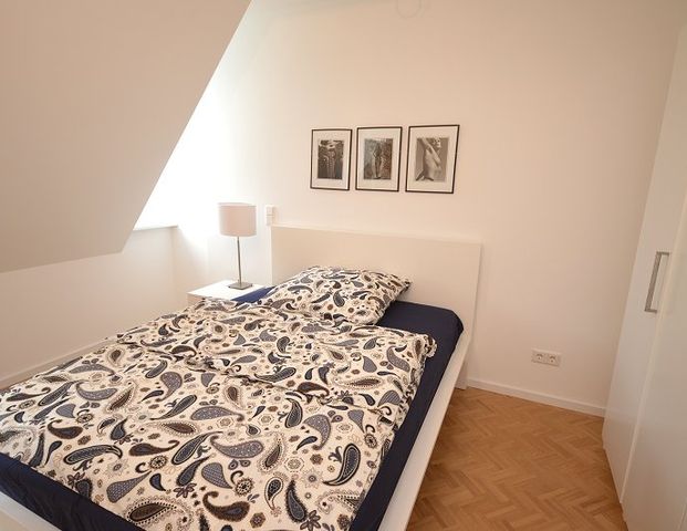 Miete inkl. Nebenkosten: 1.690 € pro Monat, plus Strom, inkl. Heizung - Photo 1