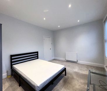 1 Bed Flat, Selby Road, E11 - Photo 4