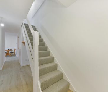 4 bedroom flat to rent - Photo 4