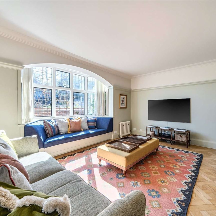 An exquisite Edwardian home set in a prestigious sought after location. - Photo 1