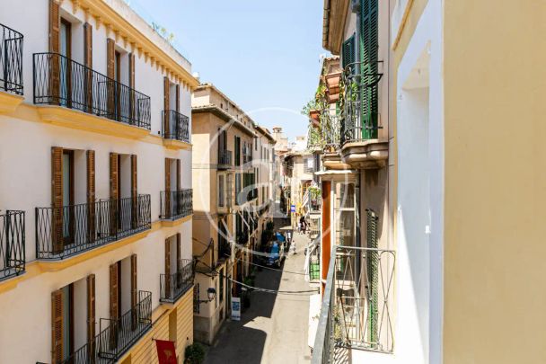 Piso de alquiler en Carrer de Vallseca, La Llotja - Born - Foto 1