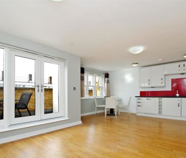 Cosmo Apartments, Westport Street, Stepney Green, London E1 - Photo 3