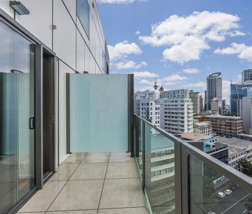 Luxuriously Furnished Two-Bedroom Apartment for Rent - Photo 3