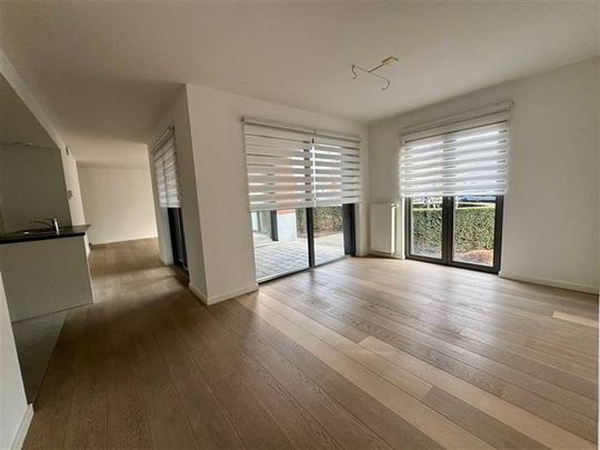 Appartement te huur - Photo 1