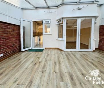 4 bedroom semi-detached house to rent - Photo 2