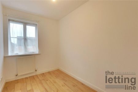 3 bedroom semi-detached house to rent - Photo 5