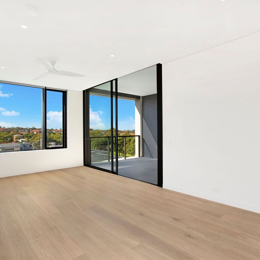 Stylish Two Bedroom Apartment with Beautiful Outlook - Photo 1