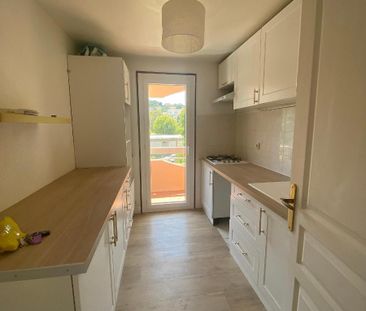 Location Appartement 3 pièces 64m² ST RAPHAEL 83700 - Photo 3