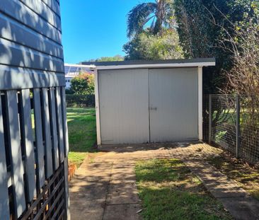 2 Bedroom + Sleepout Home In East Lismore - Photo 4