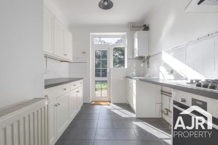 3 bedroom terraced house to rent - Photo 4