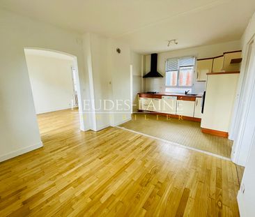 Location Appartement 3 pièces 67m² AVRANCHES 50300 - Photo 5