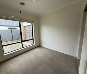 35 Tarlo Drive, Tarneit VIC, Belconnen - Photo 6