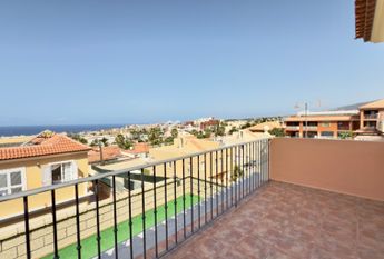 Chalet pareado · Alquiler a largo plazo ·