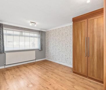 3 bedroom detached house to rent - Photo 6