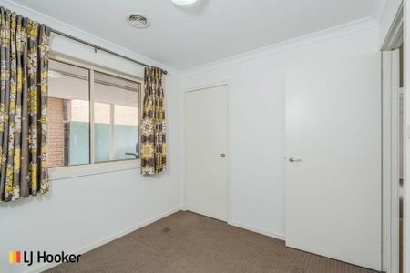 4 Bedroom ensuite Home with double garage - Photo 4