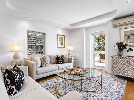 Magnificent 3 Bedroom Apartment with Iconic Sydney Harbour Views - Photo 5