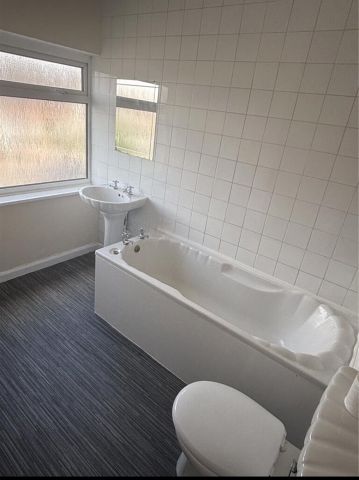 2 Bed Terraced House, Yarnfield Road, B11 - Photo 5