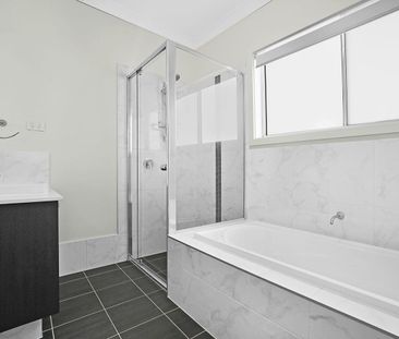 4 bedroom home in a great location - Photo 3