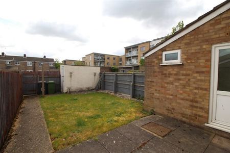 Viking Court, Stanground, Peterborough - Photo 2
