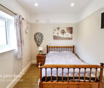 3 bedroom detached bungalow to rent - Photo 2