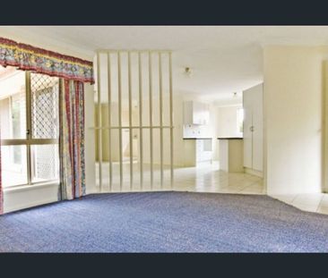 47 Mortlake Crescent, Boronia Heights, Qld 4124 - Photo 3