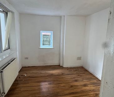 5 Bed Semi-Detached House, Goring Avenue, M18 - Photo 3