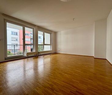 Wunderschöne 2 Zi.- Wohnung mit 2 Balkonen und EBK in der beliebten Neustadt - Photo 4