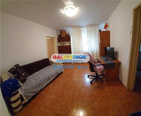 Apartament 2 camere -Metrou 1 Decembrie 1918 - Fotografie 2