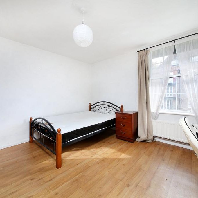 3 bedroom flat to rent - Photo 1