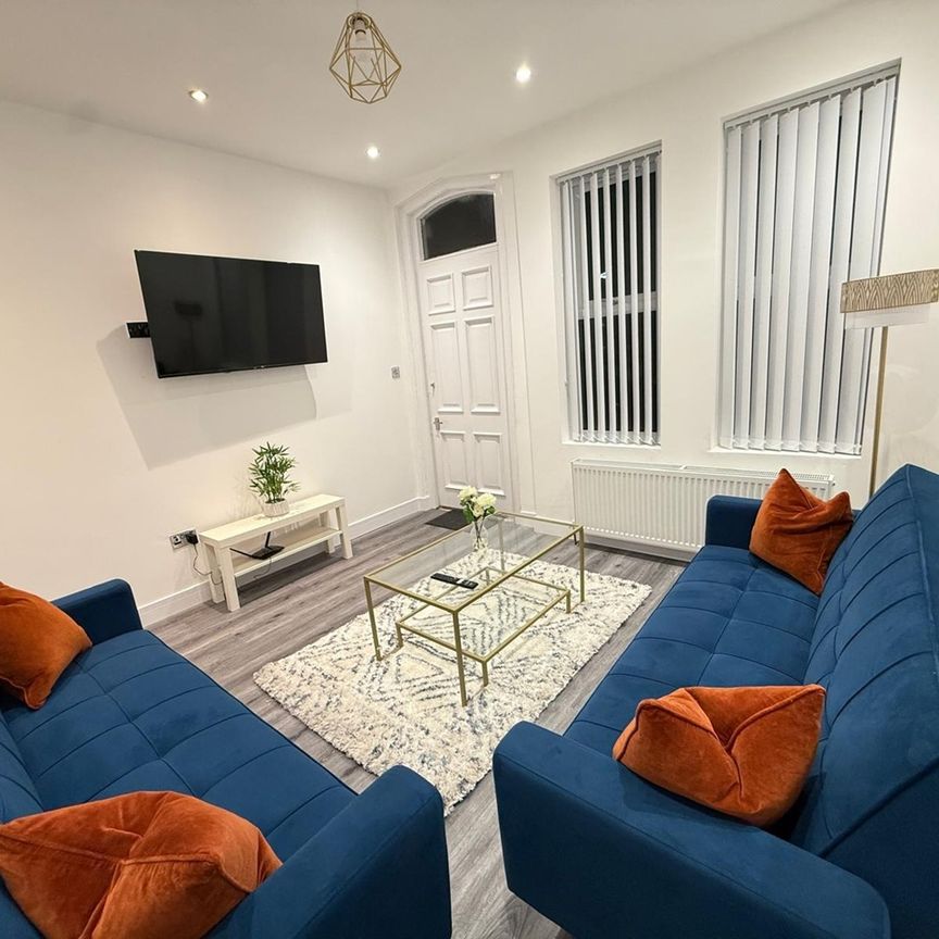 4 Bed Terraced House, Greasbro Road, S9 - Photo 1