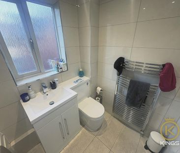 1 bedroom in a flat share to rent - Photo 6