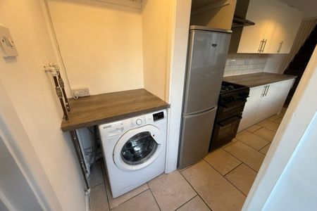 Whitworth Road - Photo 2