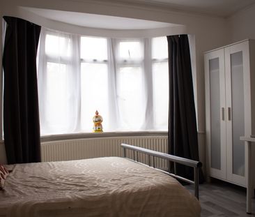 Room in a Shared House, Brampton Grove, HA9 - Photo 6