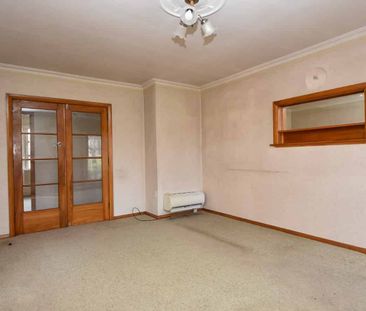 Three bedroom home - Photo 2
