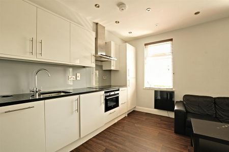 1 bedroom flat to rent - Photo 3